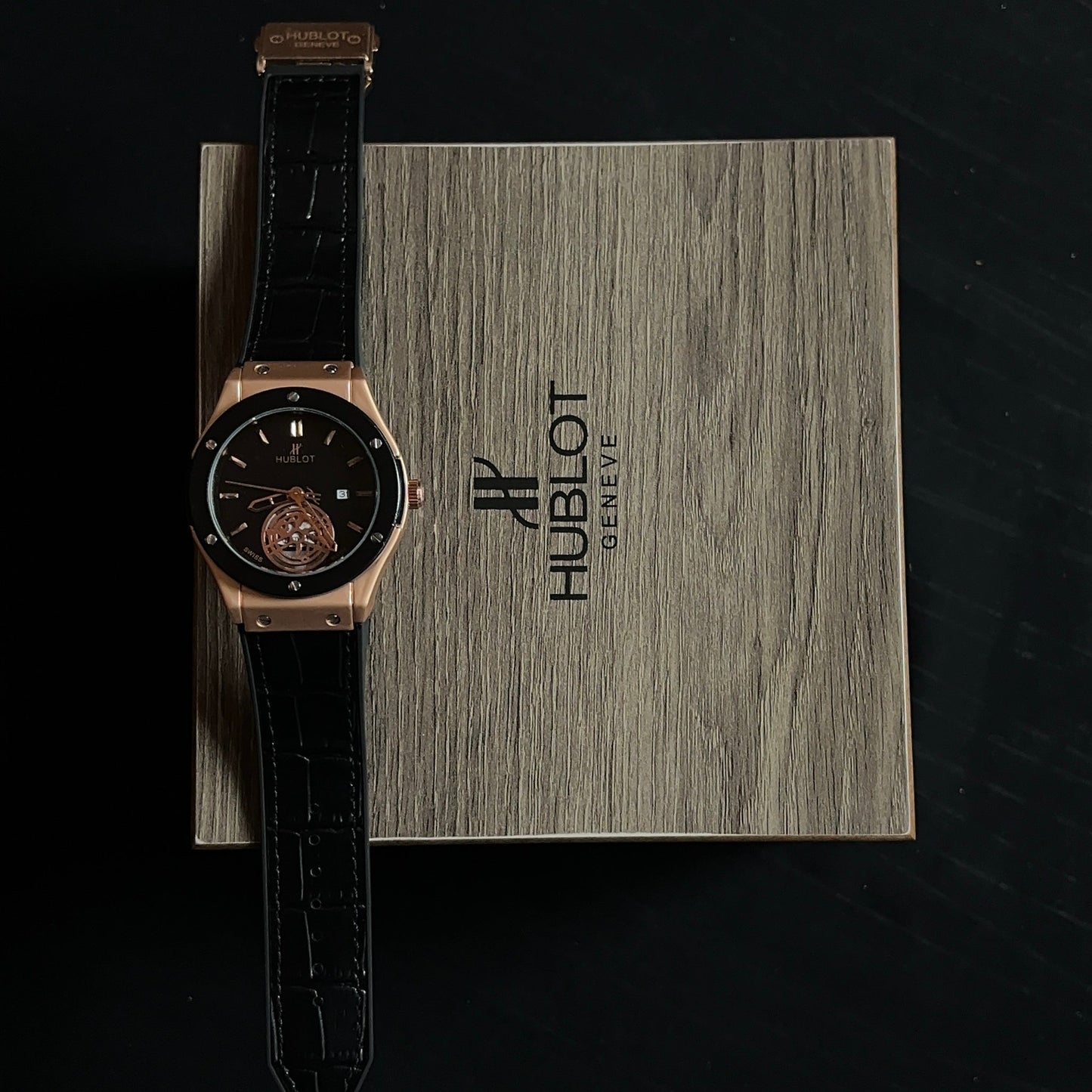 Hublot Geneve - Black dial copper case watch