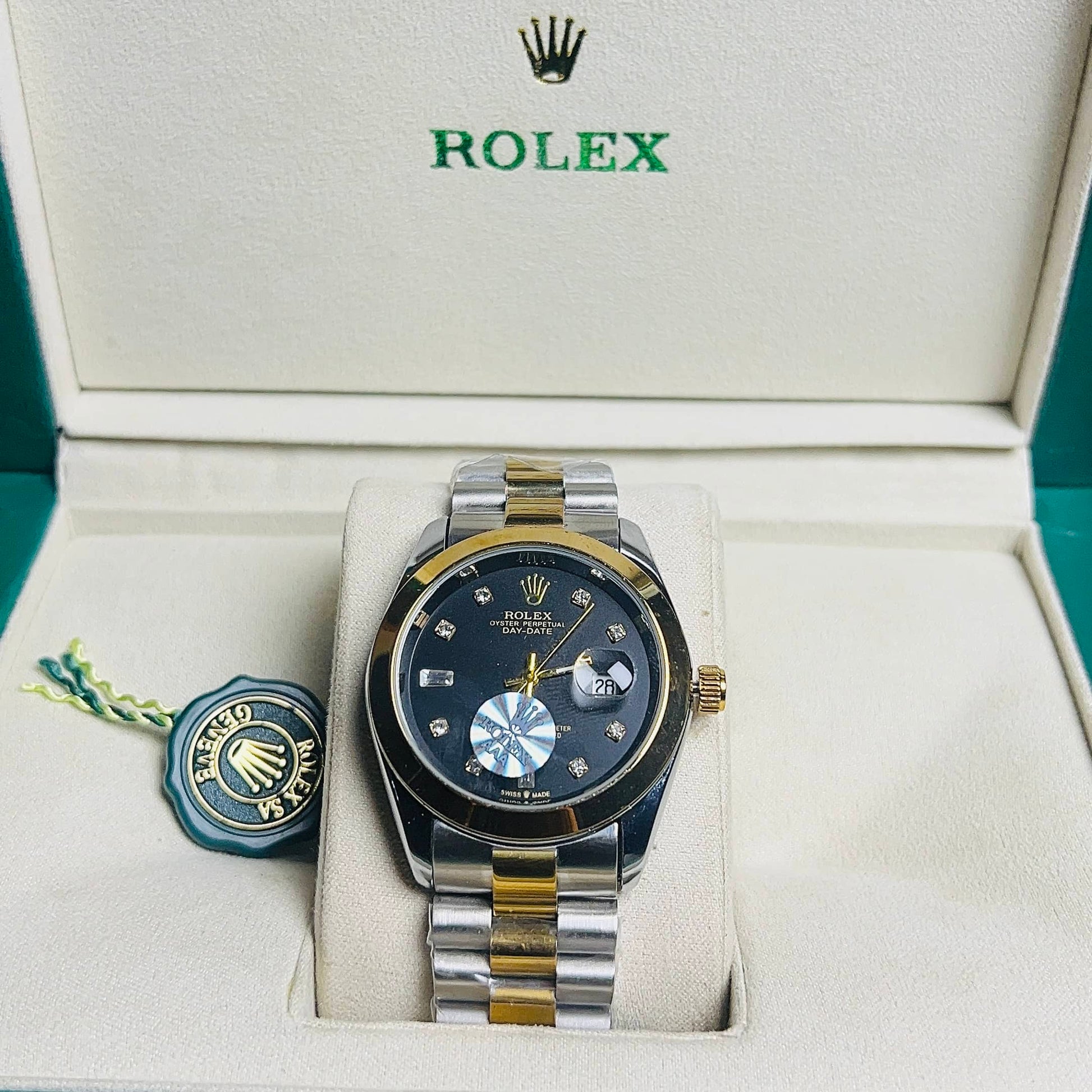 Rolex Oyster Perpetual Datejust Simple bezel - Black Dial two tone