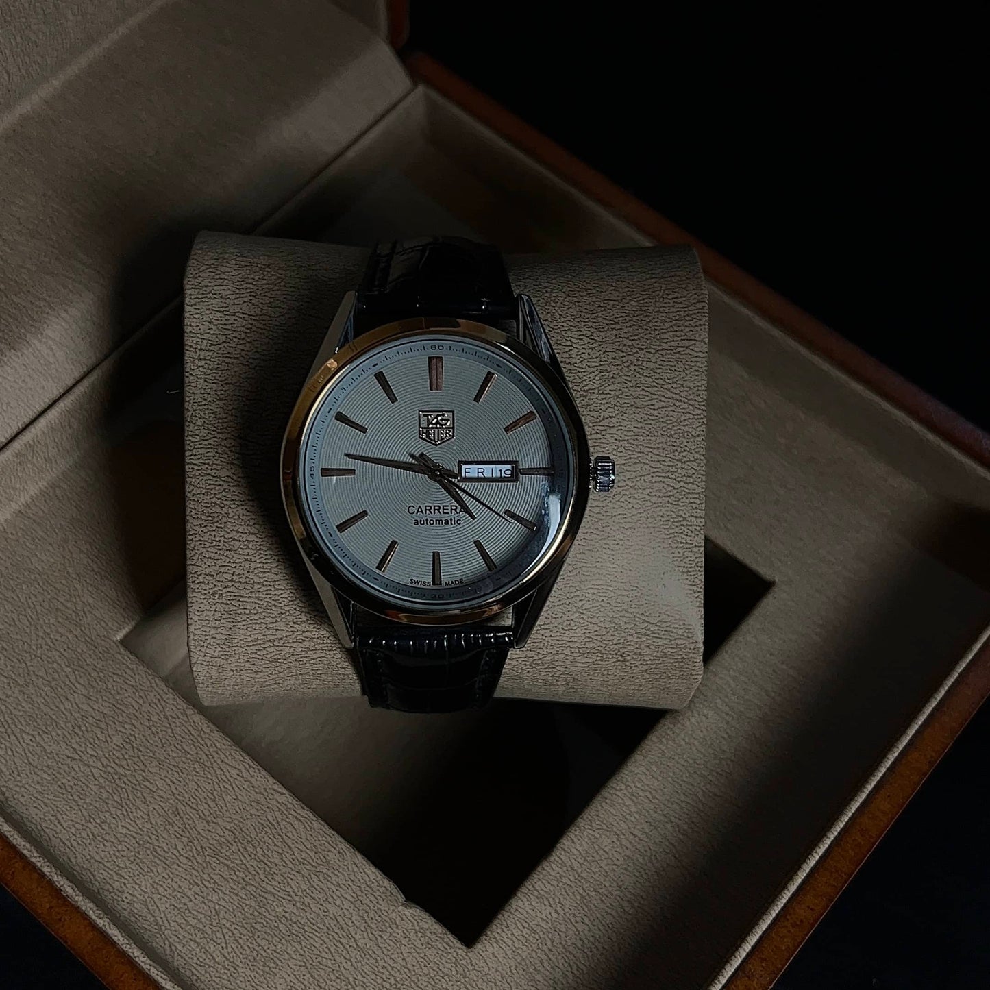 Tag Heuer Gray Dial Watch – Day & Date Display