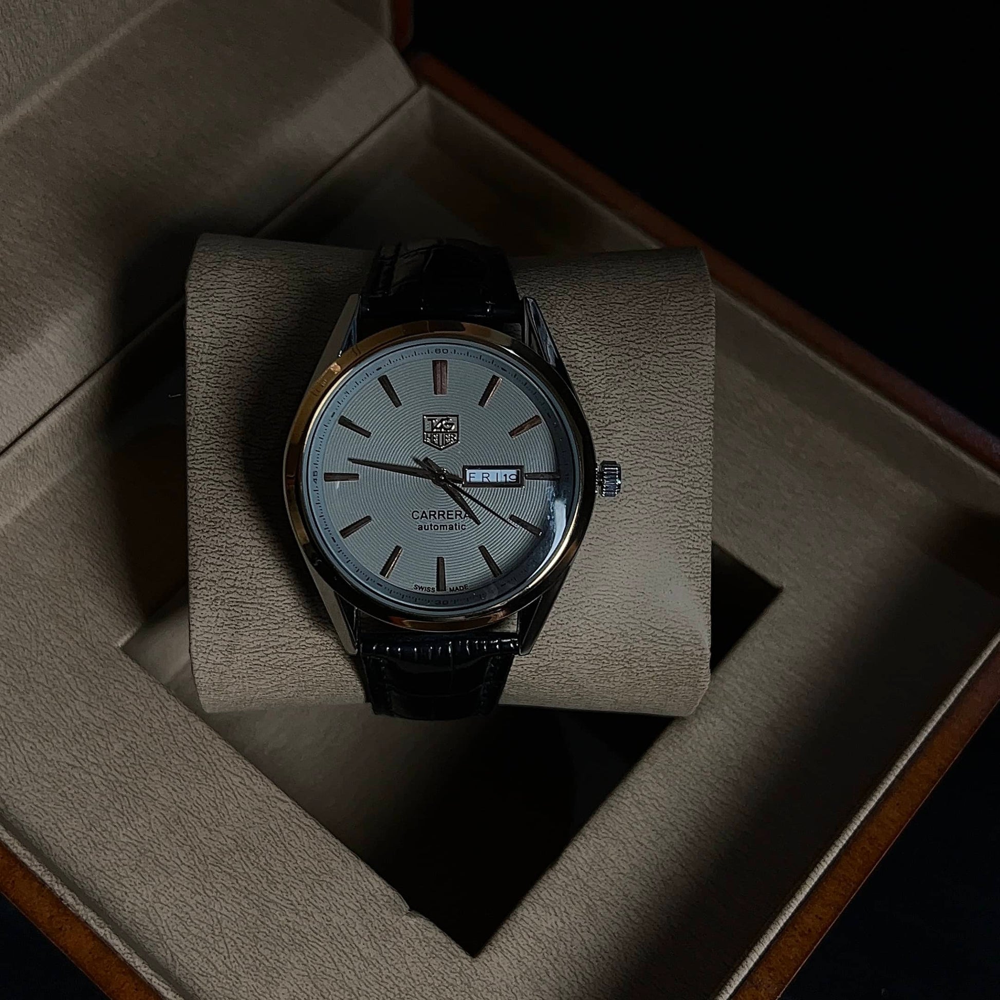 Tag Heuer Gray Dial Watch – Day & Date Display